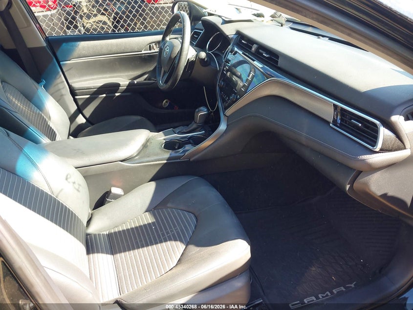 2018 TOYOTA CAMRY auction photo 5