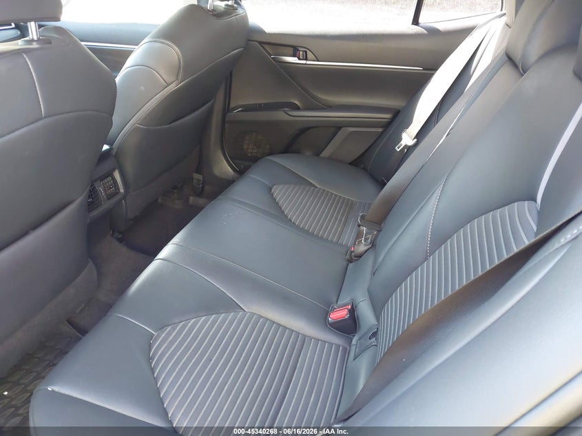 2018 TOYOTA CAMRY auction photo 8