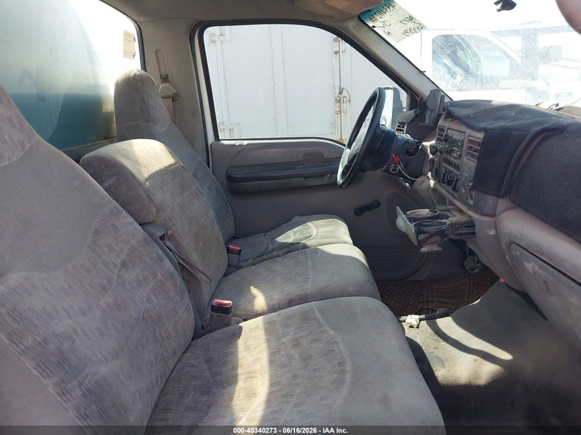 2001 FORD F-450 auction photo 7