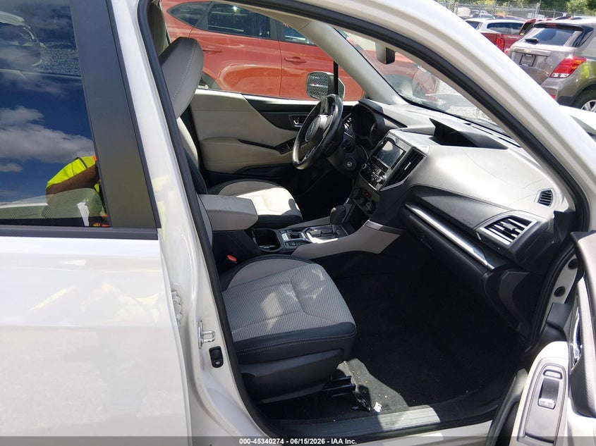 2019 SUBARU FORESTER auction photo 5