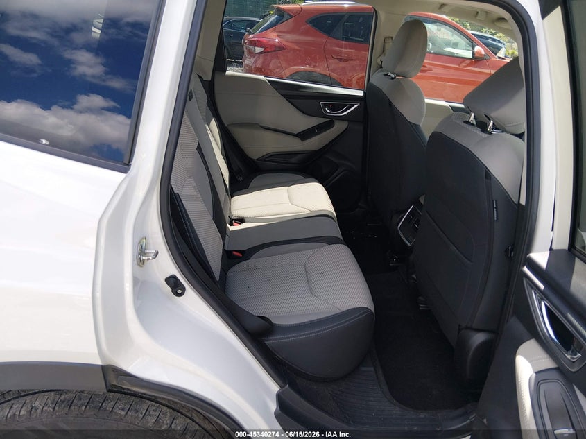 2019 SUBARU FORESTER auction photo 8