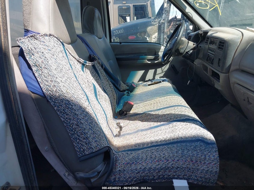 2000 FORD F-450 auction photo 7