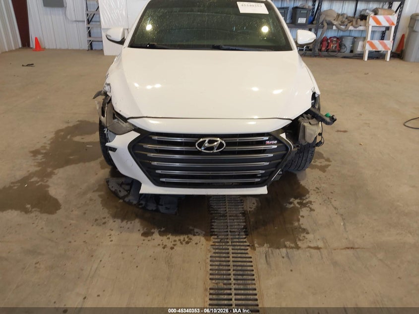 2017 HYUNDAI ELANTRA auction photo 6