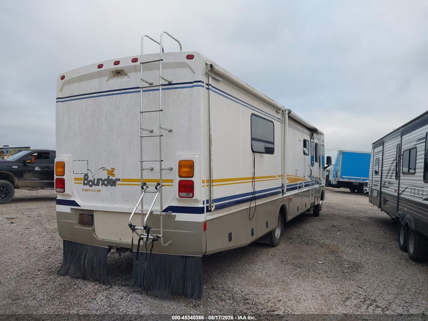 2003 WORKHORSE CUSTOM CHASSIS MOTORHOME CHASSIS auction photo 4