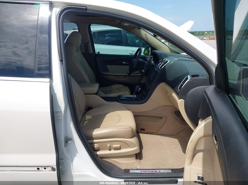 2012 GMC ACADIA auction photo 5
