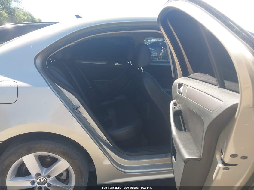 2014 VOLKSWAGEN JETTA SEDAN 2.0L I-4 DI, DOHC, TURBO, 140HP