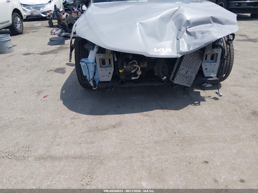 2022 KIA K5 auction photo 6