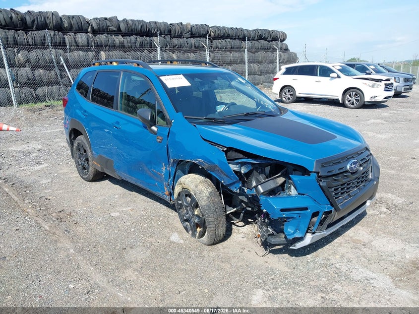 2024 SUBARU FORESTER auction photo 1