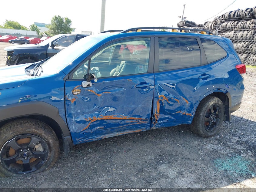 2024 SUBARU FORESTER auction photo 6