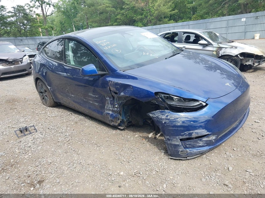 TESLA MODEL Y - zdjęcie 1
