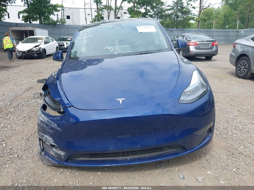 TESLA MODEL Y - zdjęcie 12