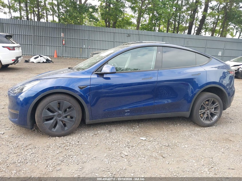 TESLA MODEL Y - zdjęcie 14
