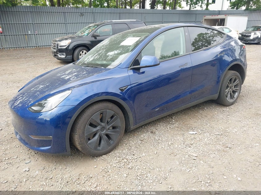 TESLA MODEL Y - zdjęcie 2