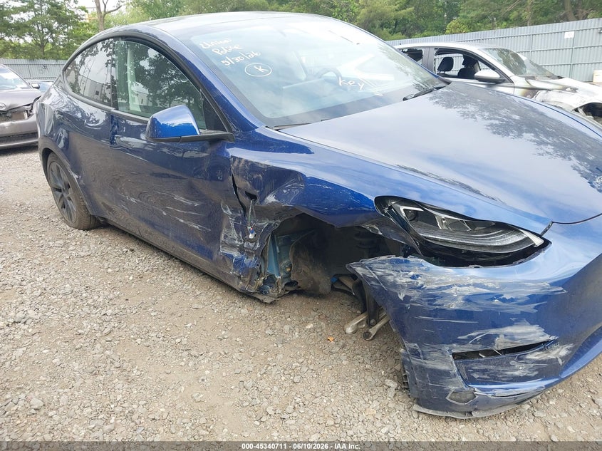 TESLA MODEL Y - zdjęcie 6