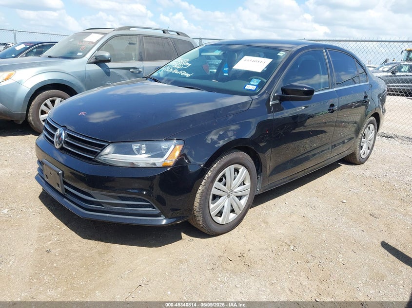 2017 VOLKSWAGEN JETTA auction photo 2