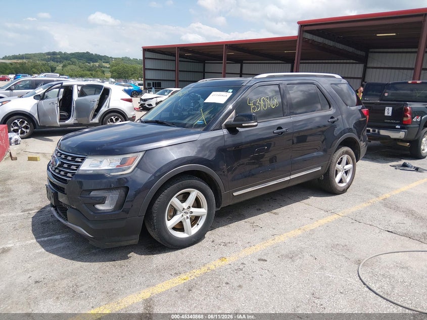 2017 FORD EXPLORER auction photo 2