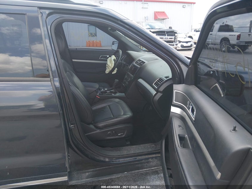 2017 FORD EXPLORER auction photo 5