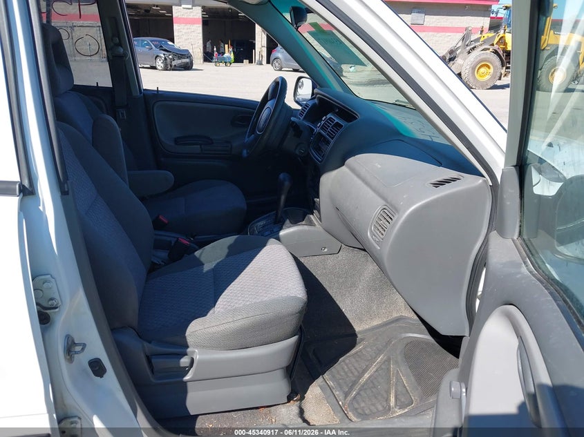 2004 CHEVROLET TRACKER SPORT UTILITY VEHICLE 2.5L V-6 DOHC, 165HP