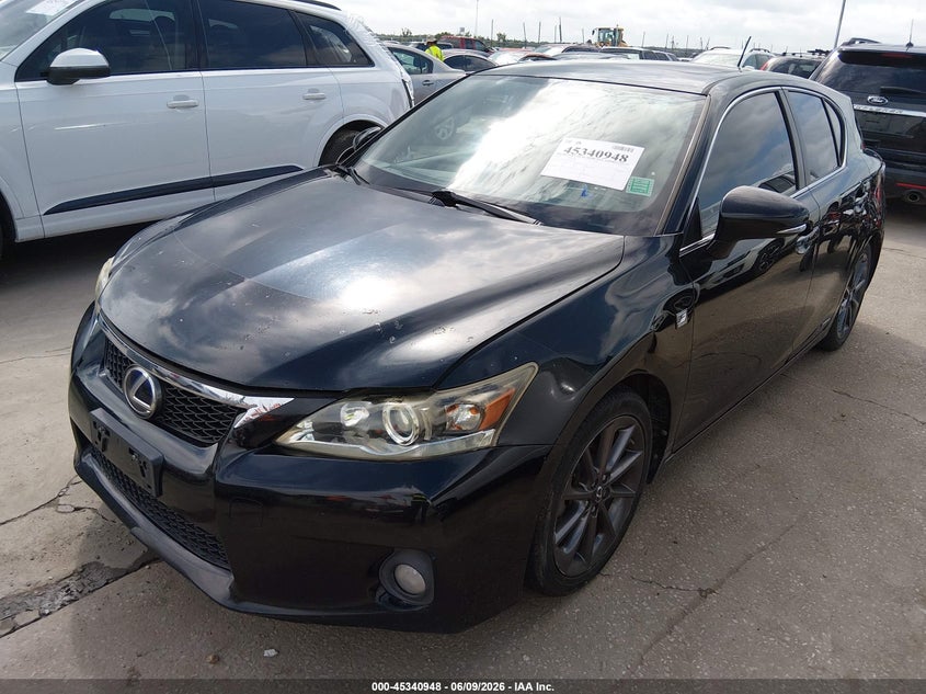 Vin: jthkd5bh2d2133719, lot: 45838884, lexus ct 200h 20132