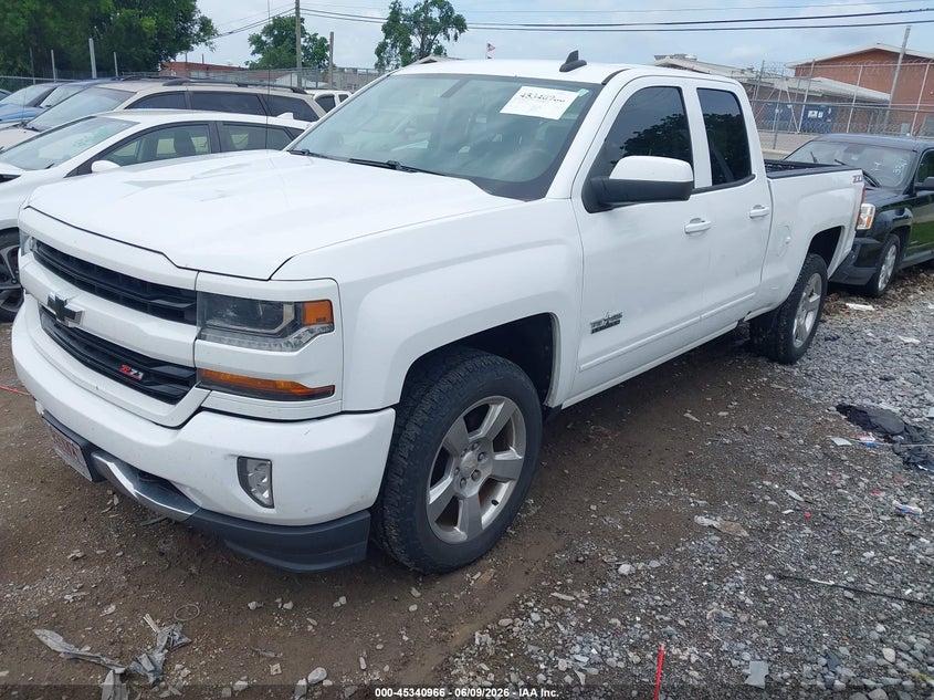 2018 Chevrolet Silverado 1500 Lt 1GCVKREC6JZ236785 photo 1