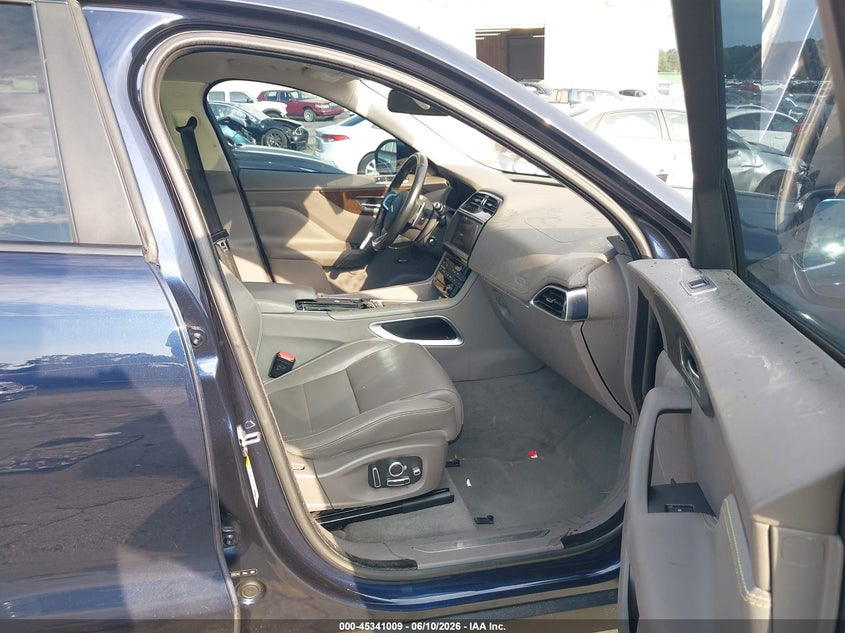 2018 JAGUAR F-PACE auction photo 5