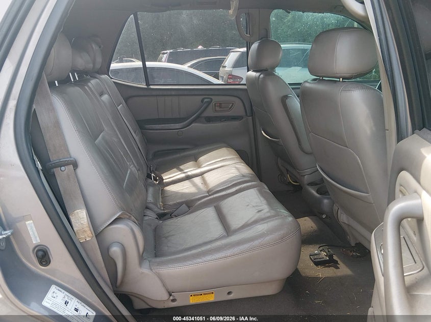 2002 Toyota Sequoia Limited V8 VIN: 5TDZT38A32S109582 Lot: 45341051