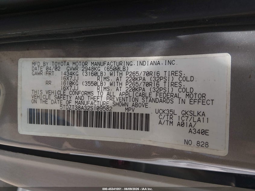 2002 Toyota Sequoia Limited V8 VIN: 5TDZT38A32S109582 Lot: 45341051