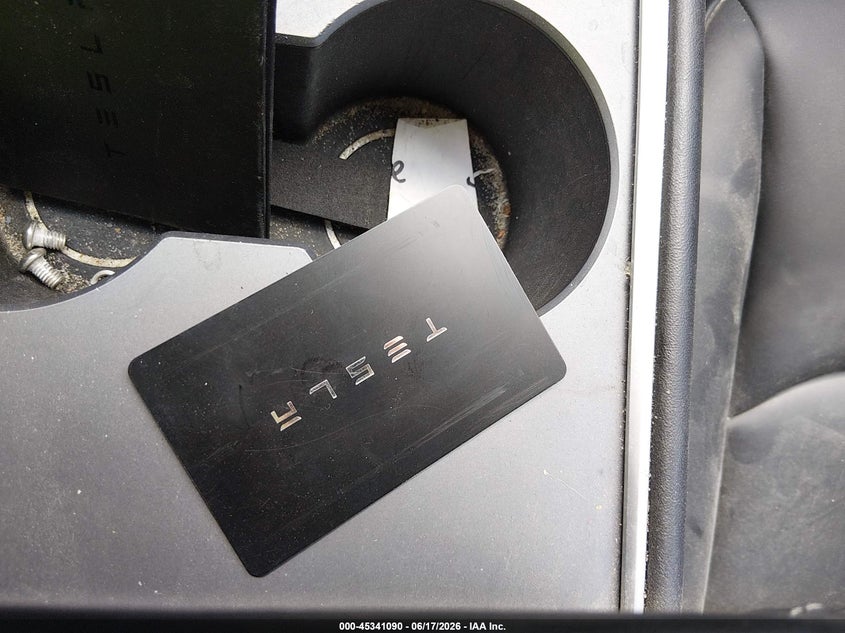 TESLA MODEL Y - zdjęcie 11
