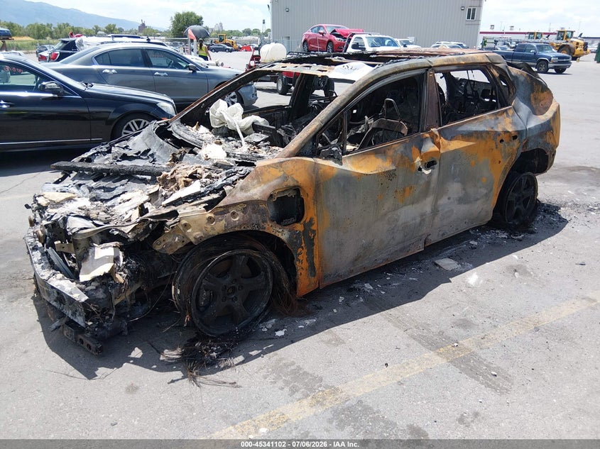 2023 TOYOTA BZ4X auction photo 2