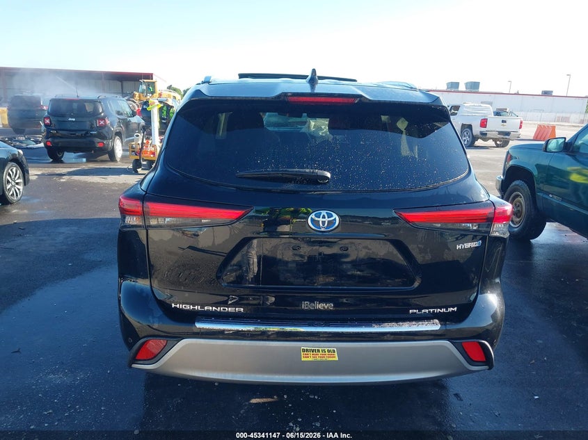 TOYOTA HIGHLANDER - zdjęcie 17