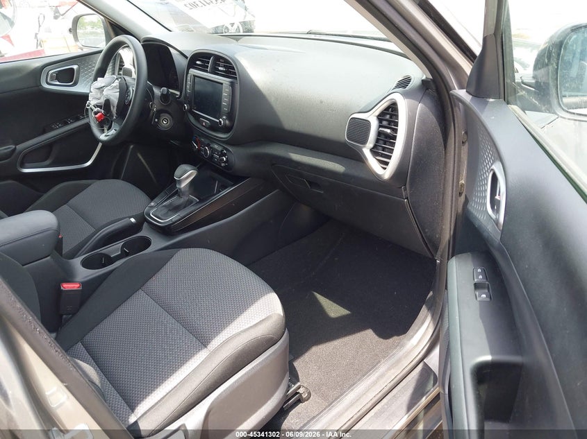 2022 KIA SOUL auction photo 5