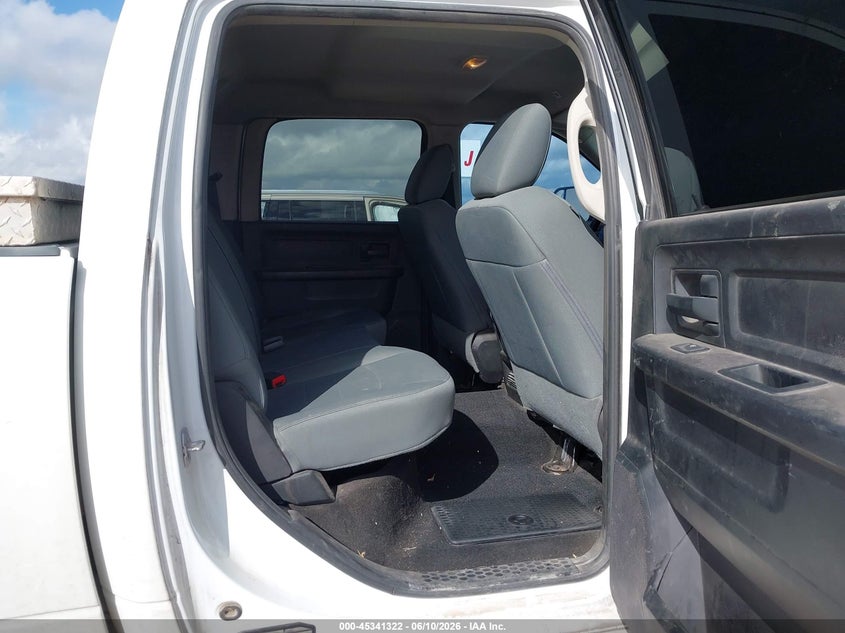 2017 Ram 2500 Tradesman 4X4 6'4 Box VIN: 3C6UR5CL5HG647955 Lot: 45341322