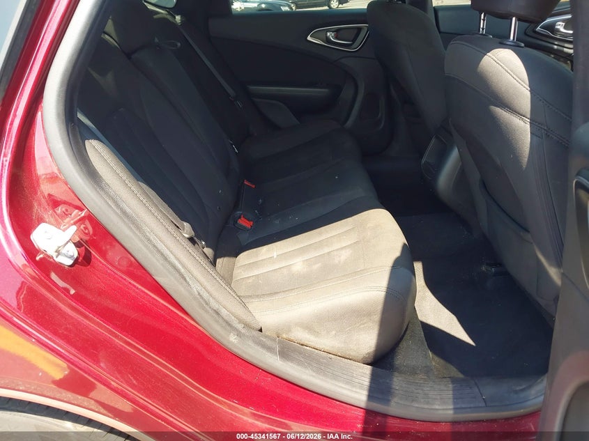 2016 CHRYSLER 200 auction photo 8