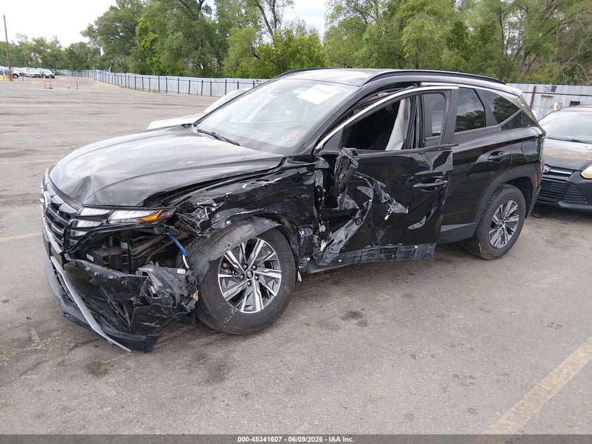 2022 HYUNDAI TUCSON HYBRID auction photo 2