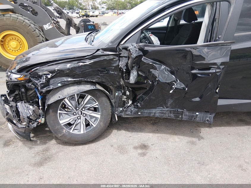 2022 HYUNDAI TUCSON HYBRID auction photo 6