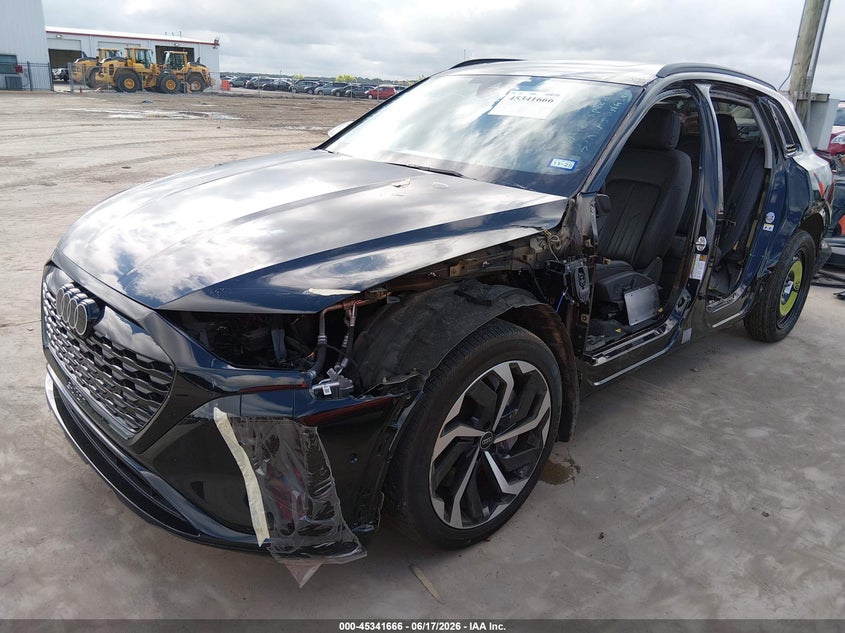 Vin: wa15abge1rb025128, lot: 45839601, audi q8 e-tron premium plus quattro 20242