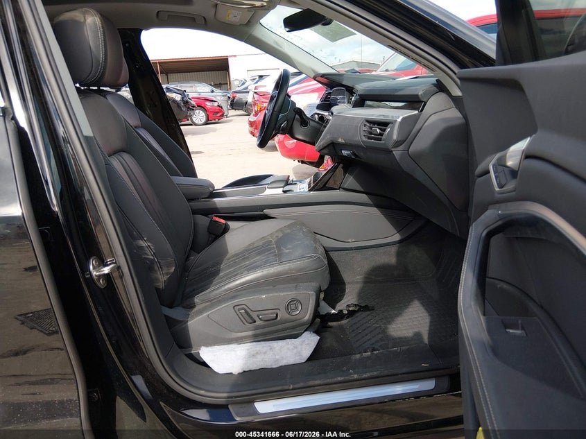 2024 AUDI Q8 E-TRON auction photo 5
