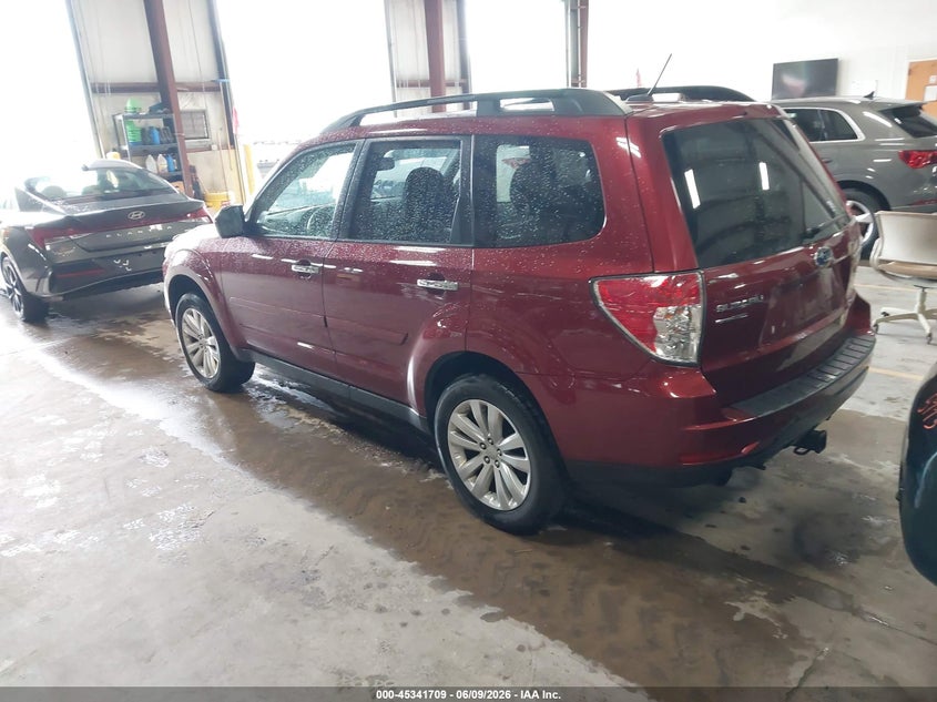 Vin: jf2shaec2bh736356, lot: 45839645, subaru forester 2.5x limited 20113