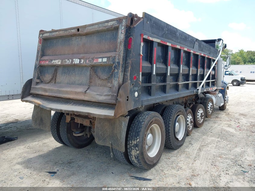 2005 OTHER PETERBILT 335 TRUCK N/A