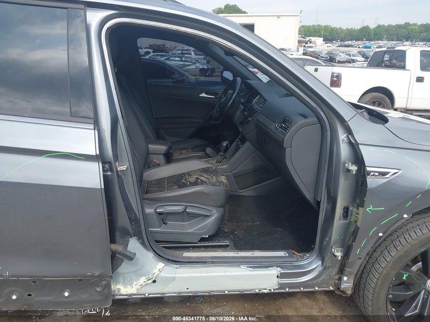 2021 VOLKSWAGEN TIGUAN auction photo 5