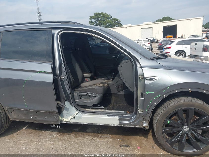 2021 VOLKSWAGEN TIGUAN auction photo 6