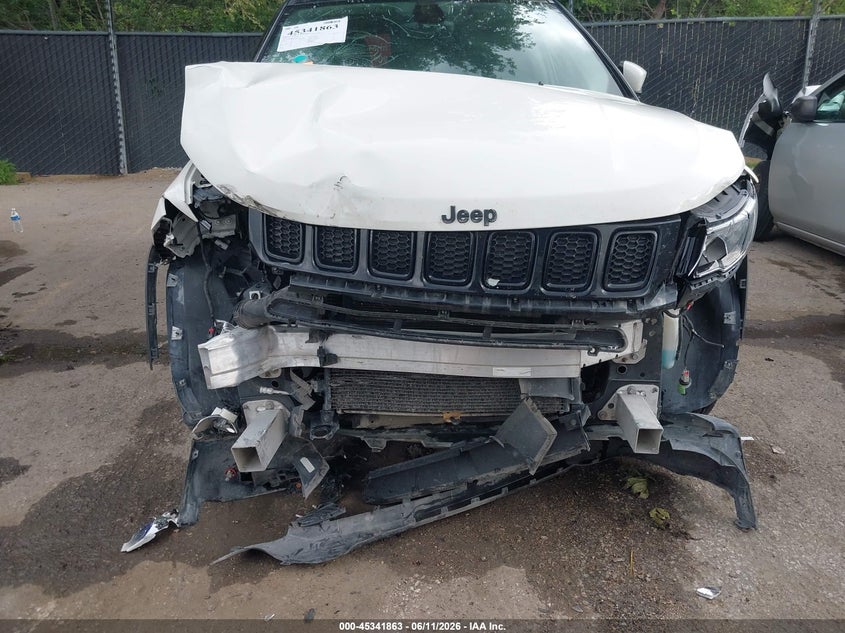 2018 JEEP COMPASS auction photo 6