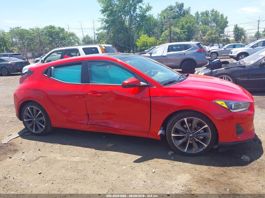 2020 Hyundai Veloster 2.0 Premium VIN: KMHTG6AF5LU021109 Lot: 45341866