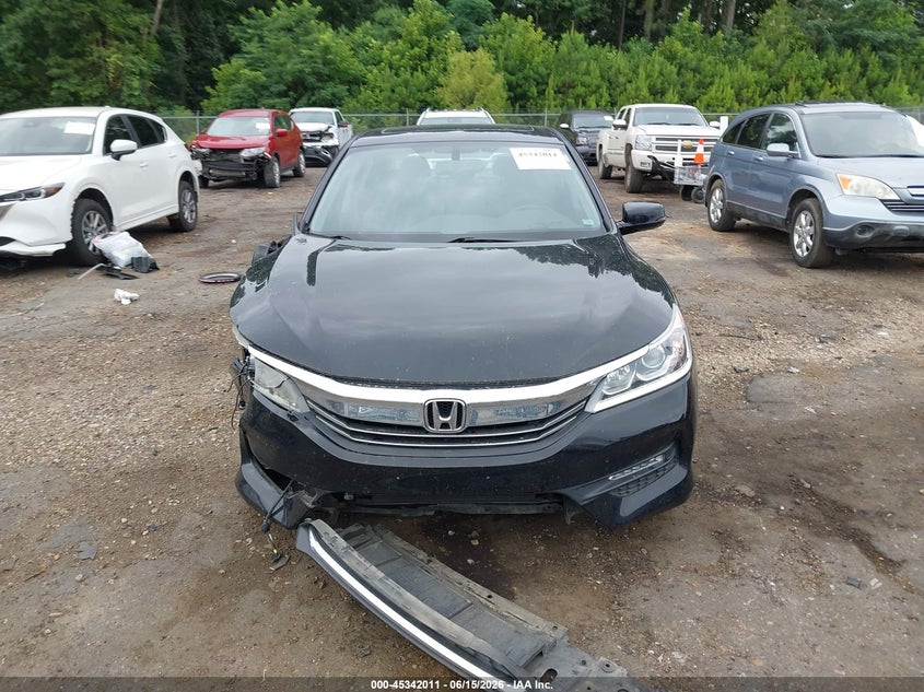 2017 HONDA ACCORD EX-L — Фото 13
