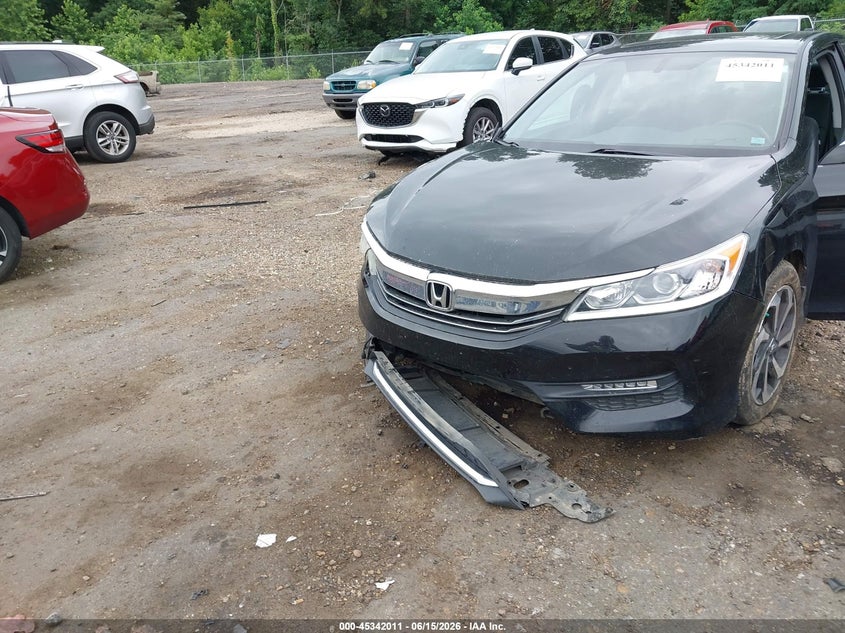 2017 HONDA ACCORD EX-L — Фото 18