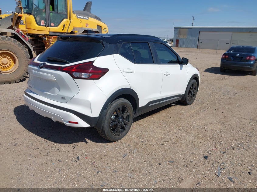 2023 NISSAN KICKS auction photo 4