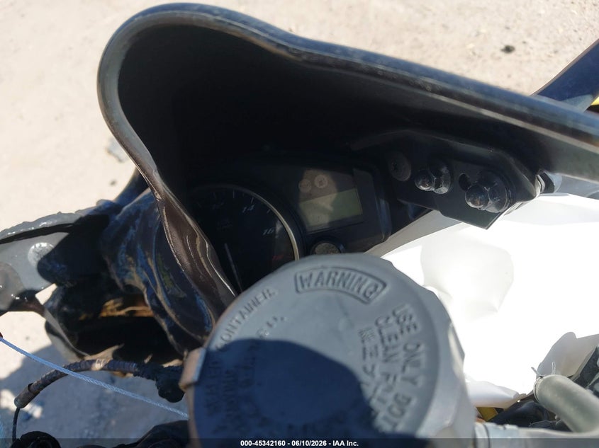 2008 Yamaha Yzfr6 VIN: JYARJ16E38A002064 Lot: 45342160