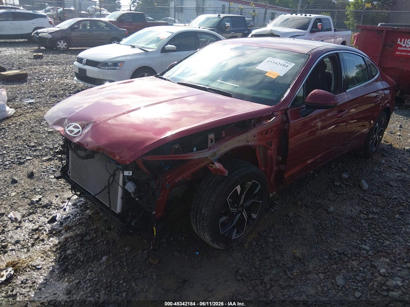 2024 HYUNDAI SONATA auction photo 2