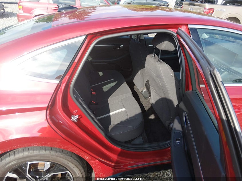 2024 HYUNDAI SONATA auction photo 8