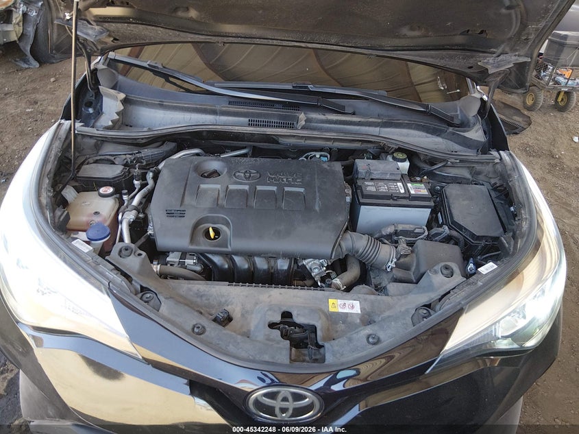 TOYOTA C-HR - zdjęcie 10